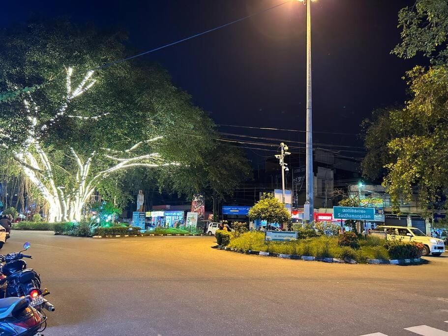 La Casa Trivandrum 4 Bhk Ac Luxury Villa At City Centre, Just 6 Kms To Airport & 5 Min Drive To Padmanabha Swamy Temple تريفِندرم المظهر الخارجي الصورة