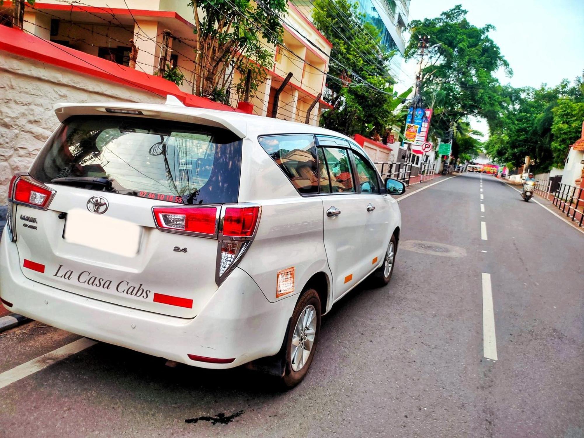 La Casa Trivandrum 4 Bhk Ac Luxury Villa At City Centre, Just 6 Kms To Airport & 5 Min Drive To Padmanabha Swamy Temple تريفِندرم المظهر الخارجي الصورة