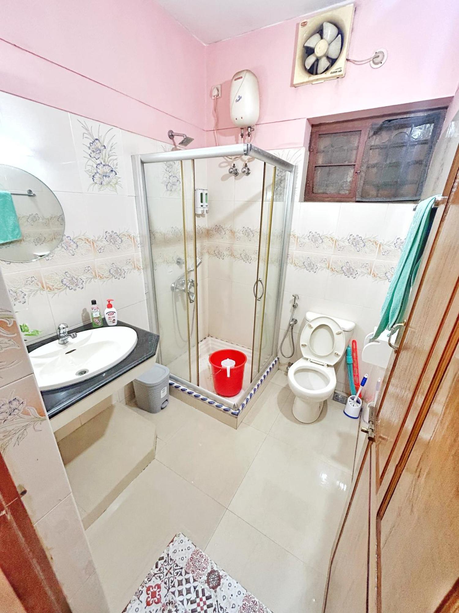 La Casa Trivandrum 4 Bhk Ac Luxury Villa At City Centre, Just 6 Kms To Airport & 5 Min Drive To Padmanabha Swamy Temple تريفِندرم المظهر الخارجي الصورة