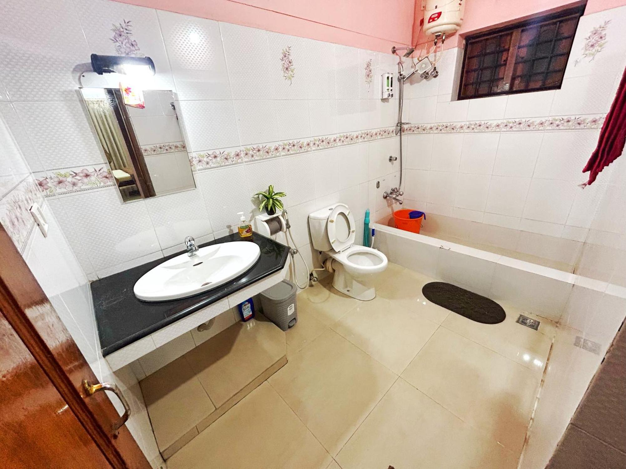 La Casa Trivandrum 4 Bhk Ac Luxury Villa At City Centre, Just 6 Kms To Airport & 5 Min Drive To Padmanabha Swamy Temple تريفِندرم المظهر الخارجي الصورة