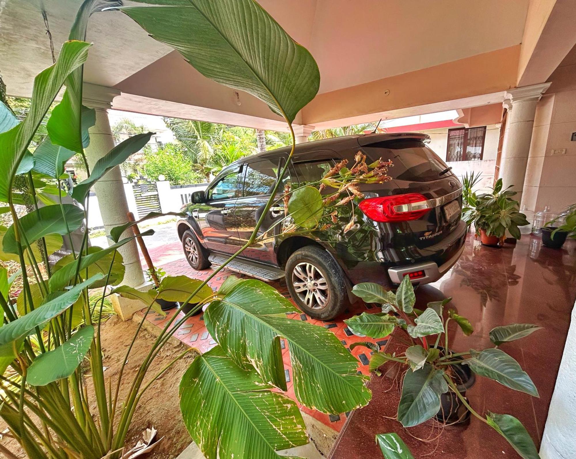 La Casa Trivandrum 4 Bhk Ac Luxury Villa At City Centre, Just 6 Kms To Airport & 5 Min Drive To Padmanabha Swamy Temple تريفِندرم المظهر الخارجي الصورة