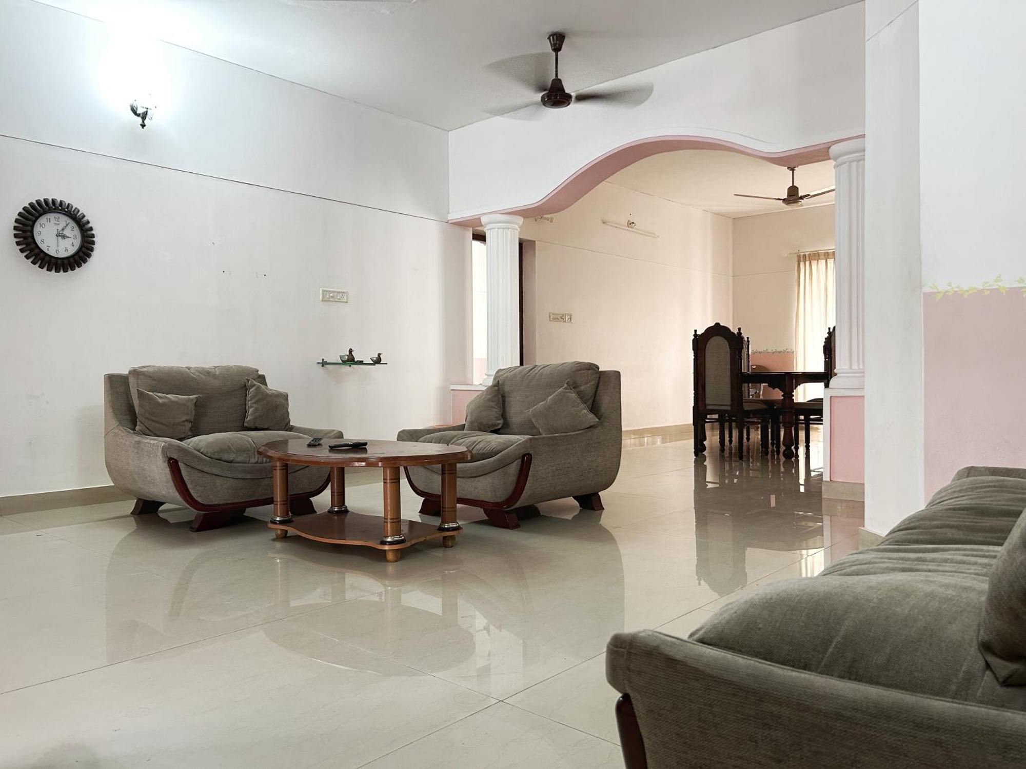 La Casa Trivandrum 4 Bhk Ac Luxury Villa At City Centre, Just 6 Kms To Airport & 5 Min Drive To Padmanabha Swamy Temple تريفِندرم المظهر الخارجي الصورة