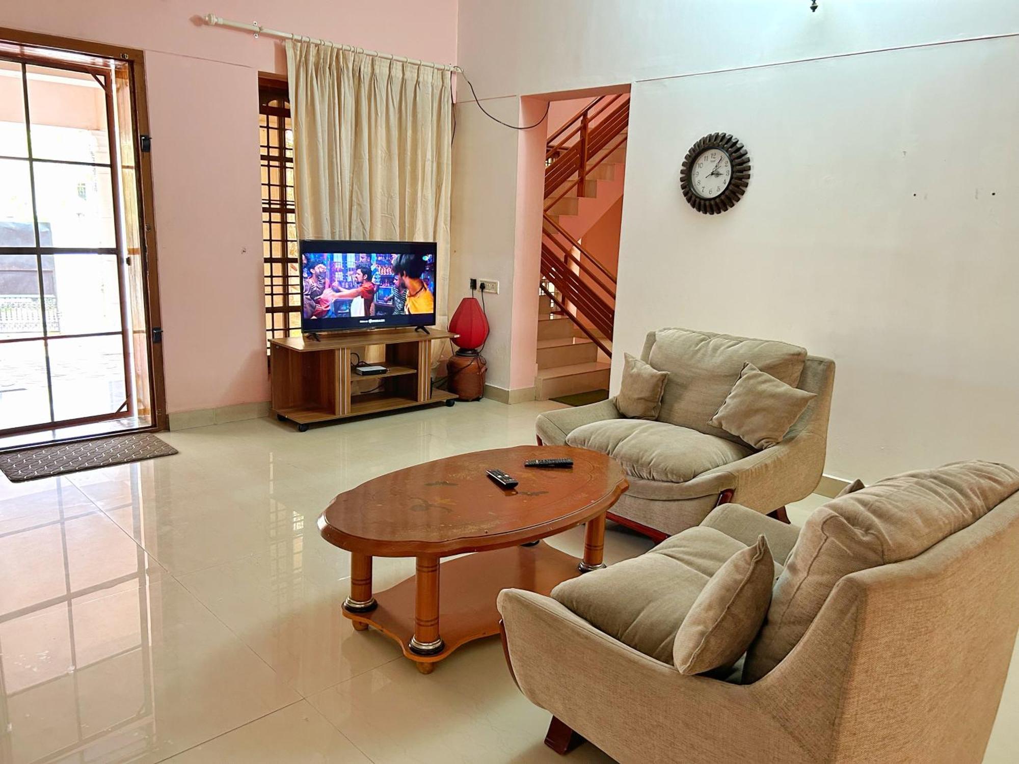 La Casa Trivandrum 4 Bhk Ac Luxury Villa At City Centre, Just 6 Kms To Airport & 5 Min Drive To Padmanabha Swamy Temple تريفِندرم المظهر الخارجي الصورة